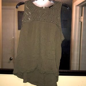 Green Mossimo shirt 🤑